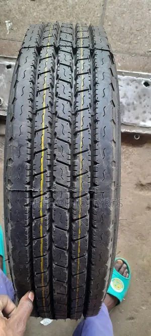 215/75r17.5 Sunfull