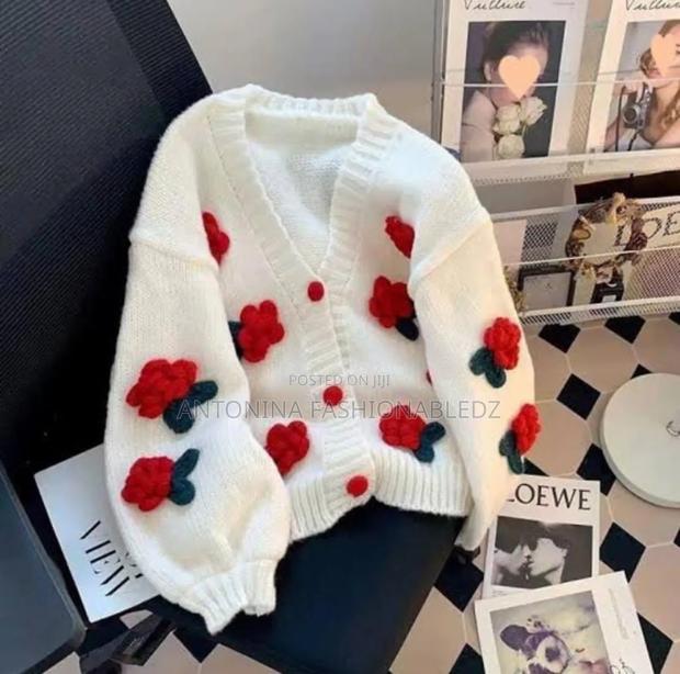 Ladies Good Sweater Top Available - thumbnail 3