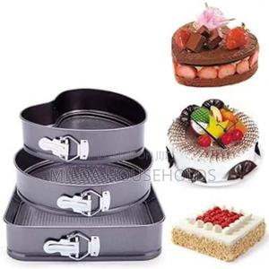 3 Shapes Baking Tins Set With Removable Bottom - thumbnail 2