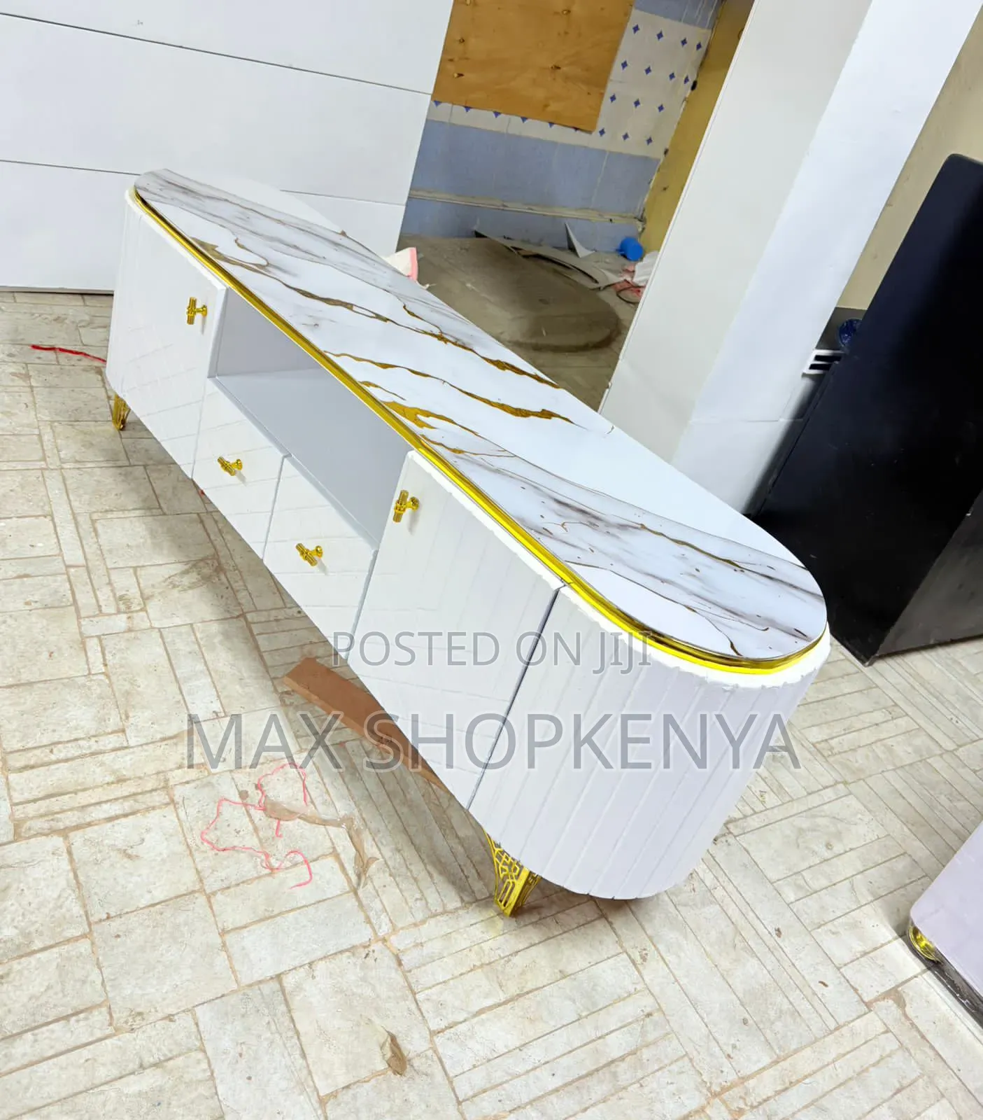 Contemporary 6ft White Oval Tv Stand – Perfect for Living Room Setup