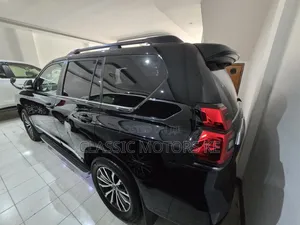 Toyota Land Cruiser Prado 2.8 2019 Black
