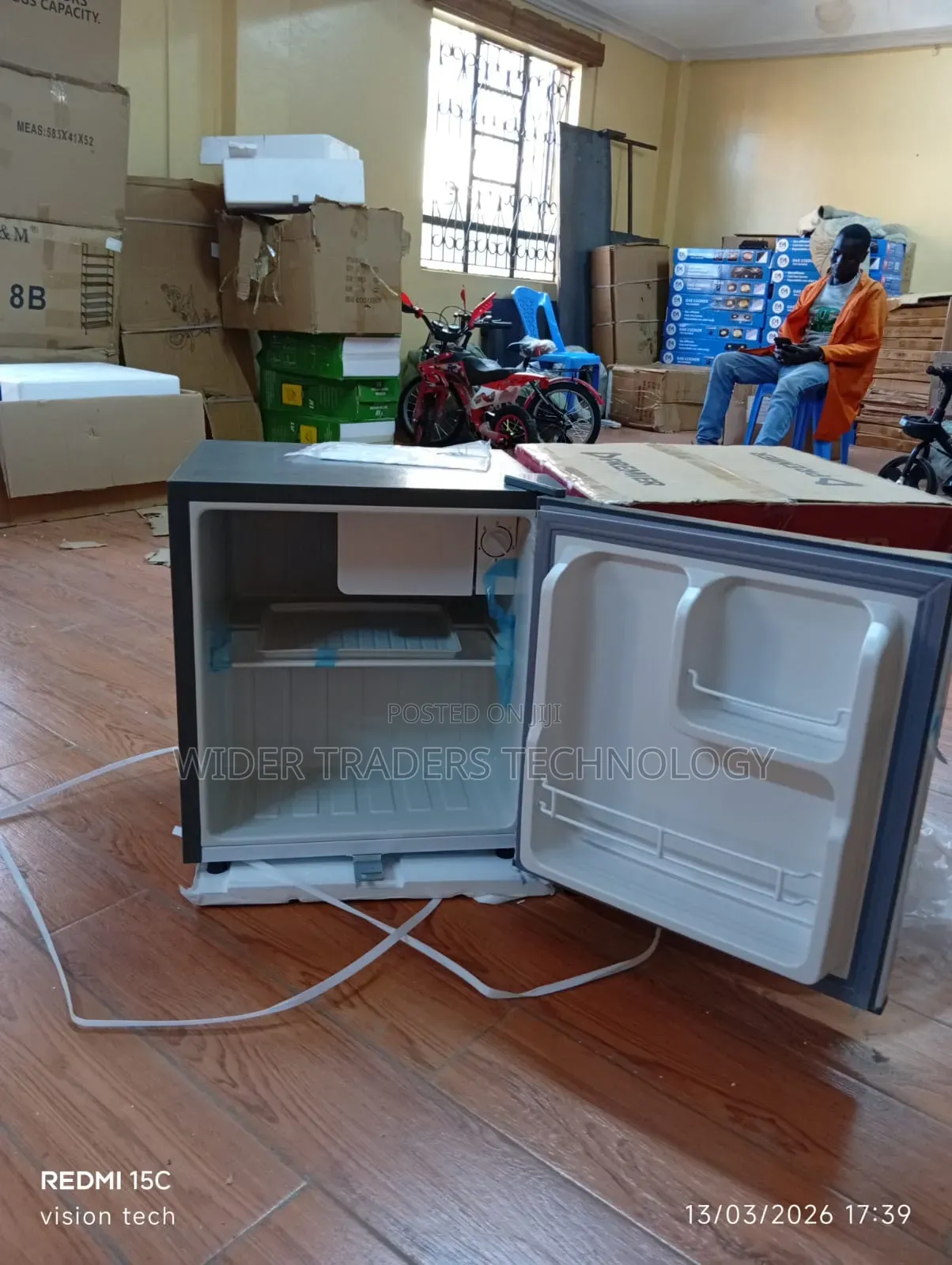Premier 50l Mini-Fridge (Model Pm-50l Silver