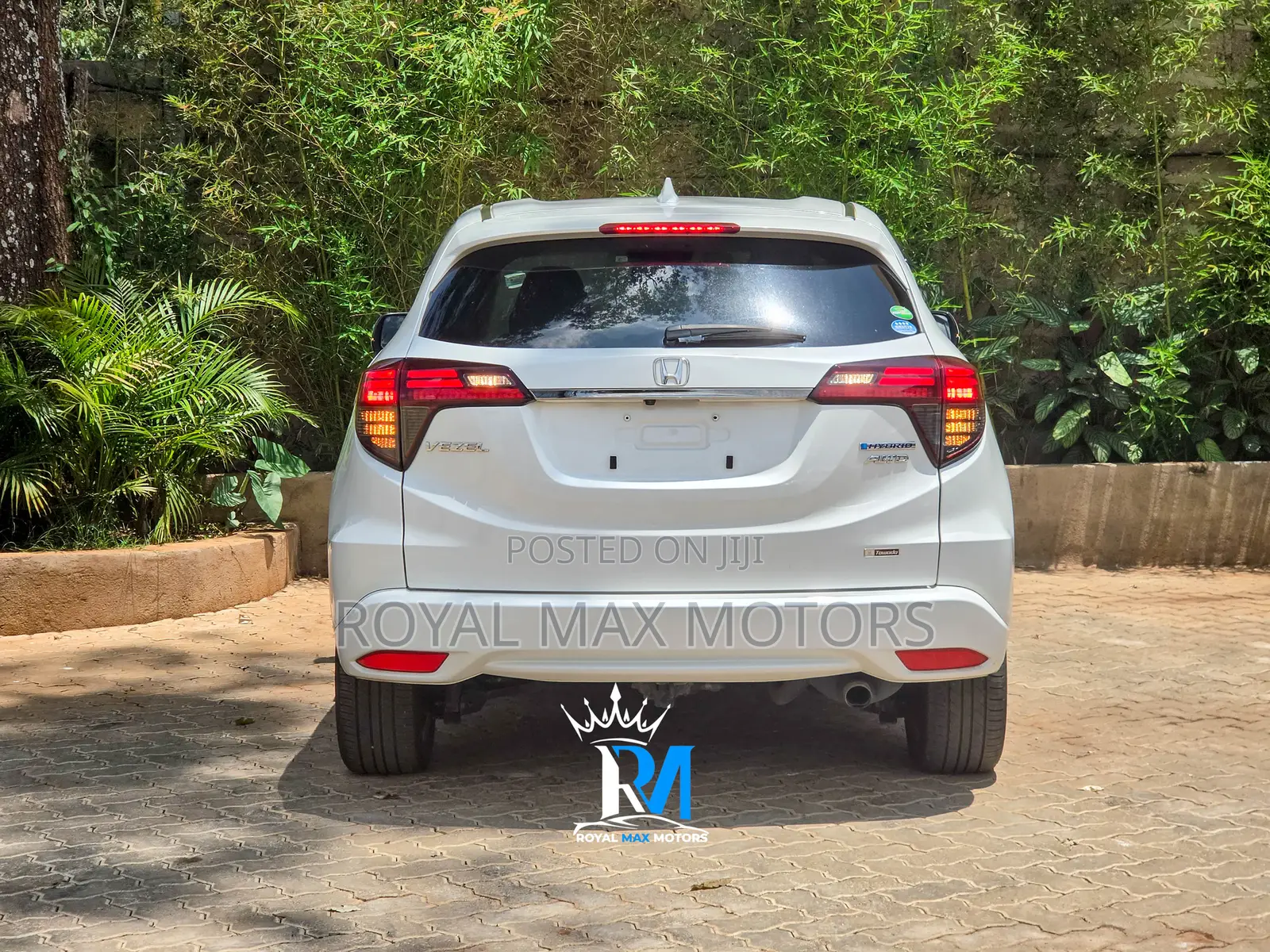 Honda Vezel 2018 White