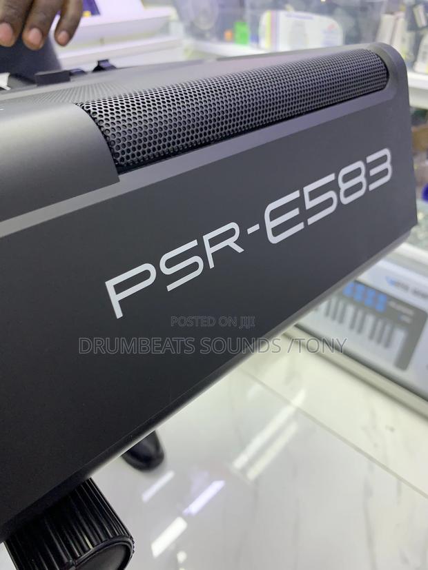 Yamaha PSR 583