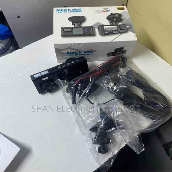 * Loop-Cycle Recording Designed Professional 3 Cam Car Security System - main view