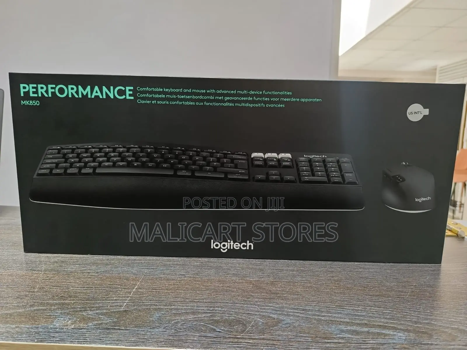 Logitech Mk850 Performance Wireless Keyboard and Mouse Combo
