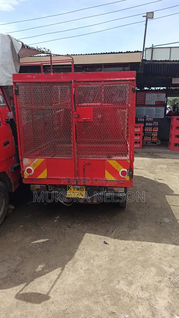 Piaggio 2022 Red - thumbnail 2