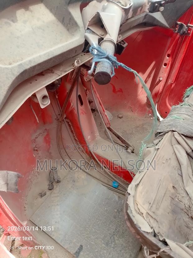 Piaggio 2022 Red - thumbnail 6