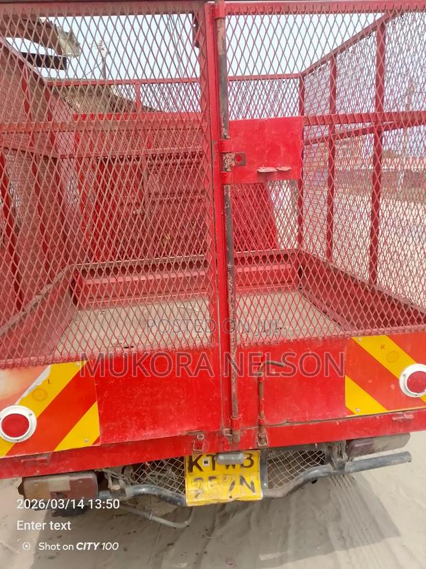 Piaggio 2022 Red - thumbnail 9