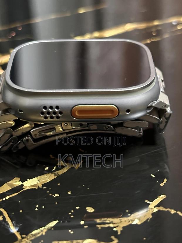Apple Watch Ultra 2 49mm Titanium – Original, Very Clea - thumbnail 3