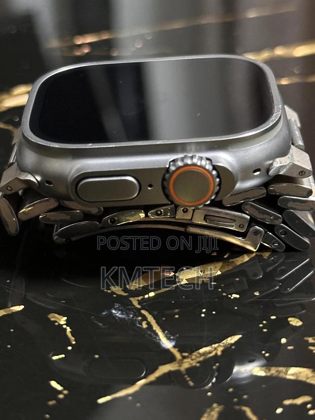Apple Watch Ultra 2 49mm Titanium – Original, Very Clea - thumbnail 2