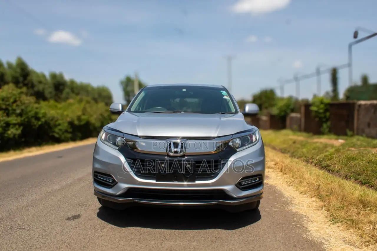 Honda Vezel 2018 Silver