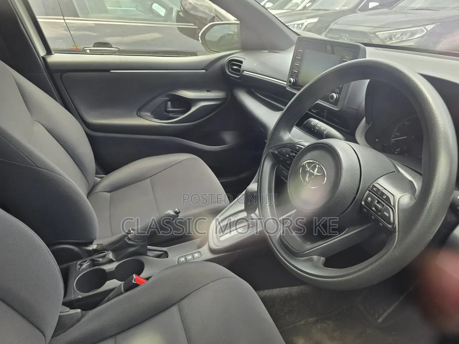 Toyota Yaris 2019 White