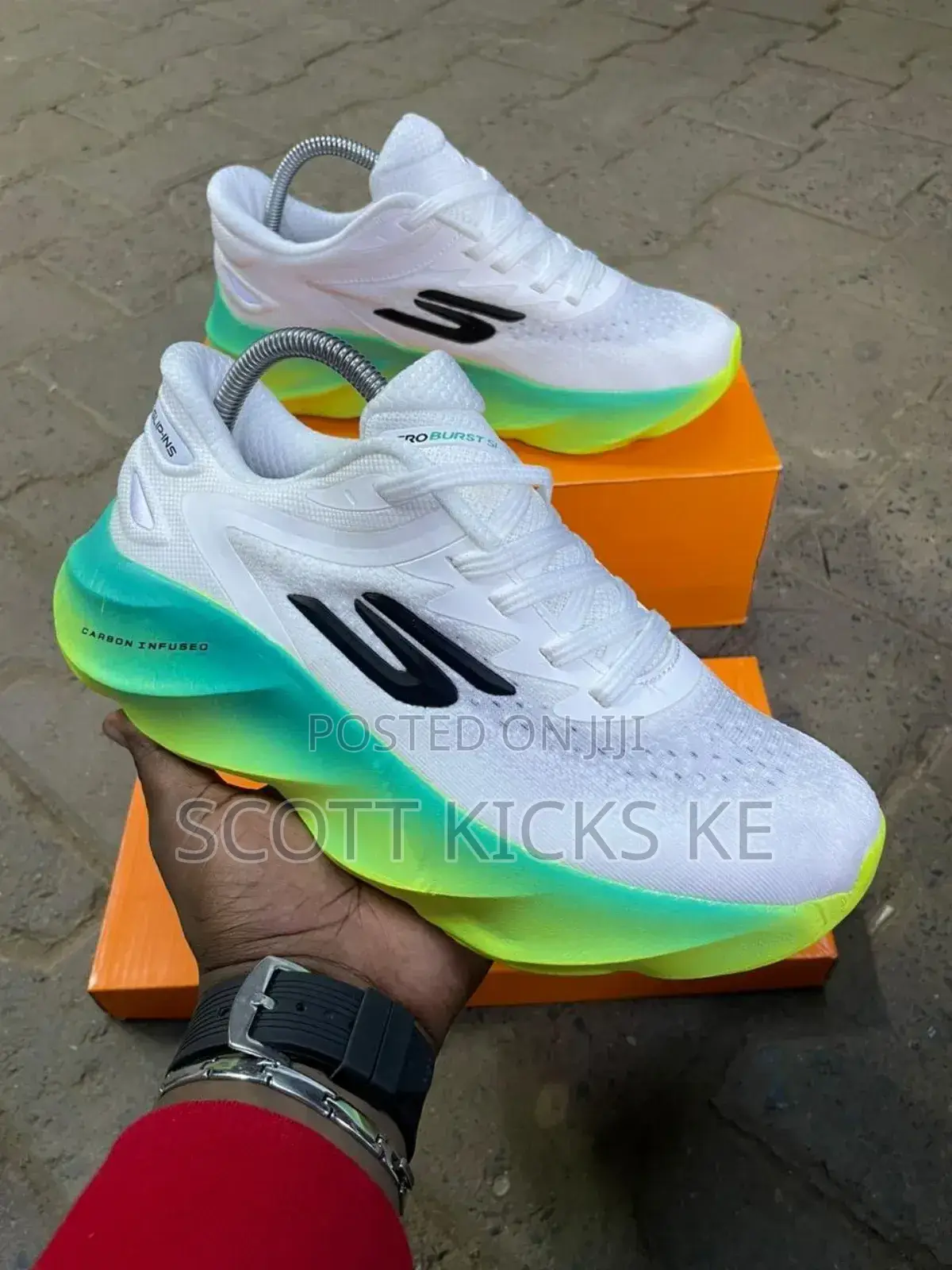 Sketchers Aero-Burst in Stock