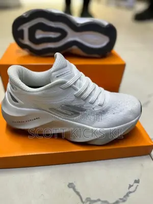 Sketchers Aero-Burst in Stock