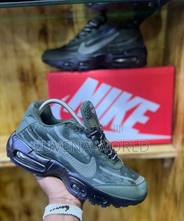 *Nike Airmax 95 × Worksout* - main view