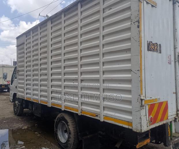 Isuzu NPR 2014 Model - thumbnail 2
