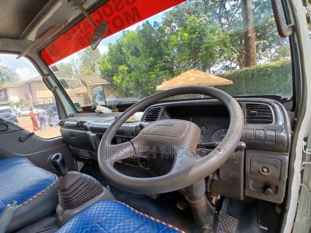 Isuzu NPR Truck - thumbnail 5