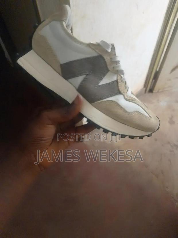 Mtumba Shoes - thumbnail 3