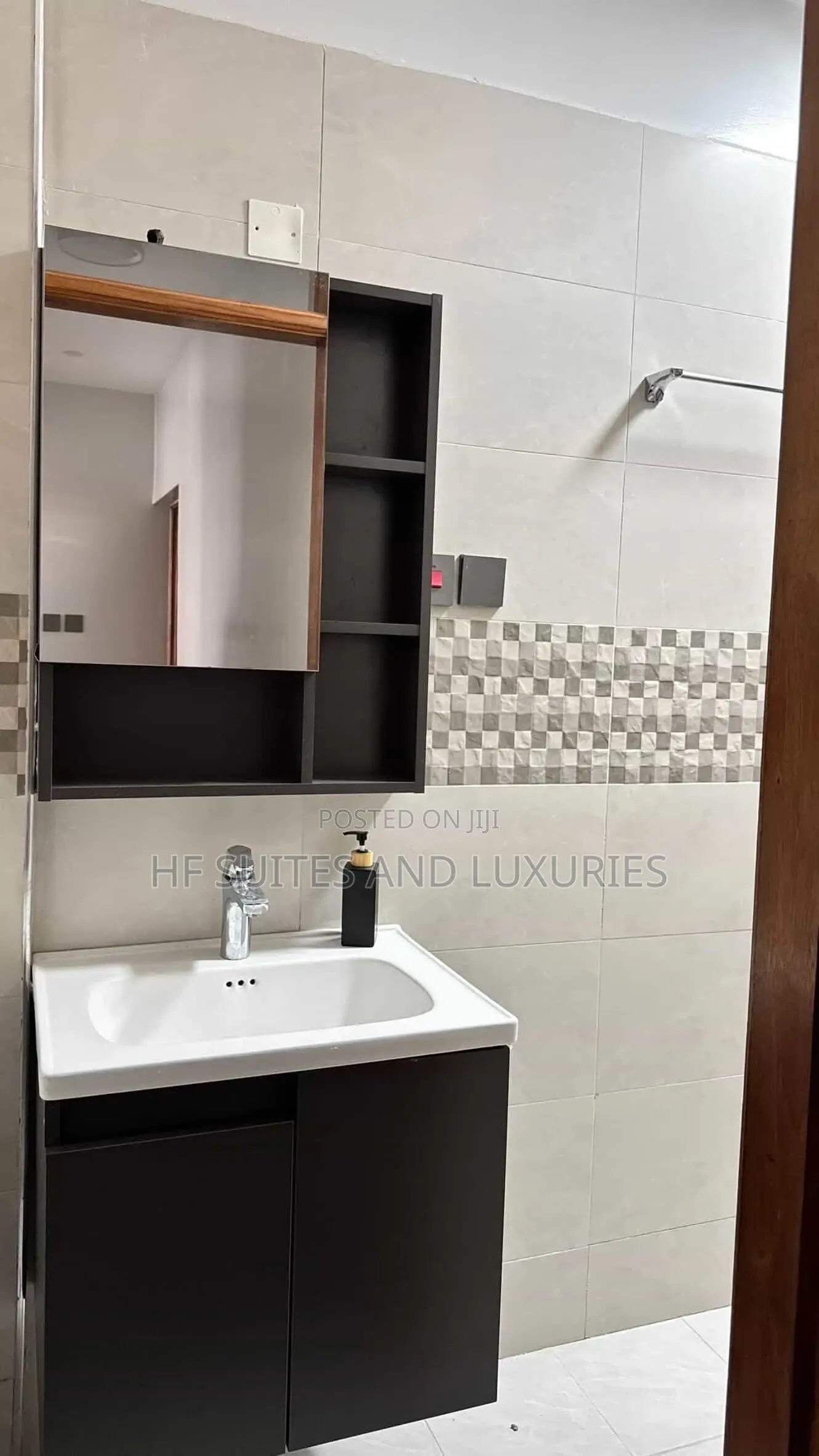 Fancy 1 Bedroom BNB at DND Place in Naka