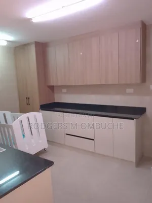 3bdrm Townhouse / Terrace in Raphta Road Area for rent