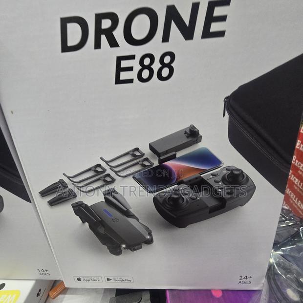 E88 Camera Drone With Gesture Control & Smart Flight Modes - thumbnail 4
