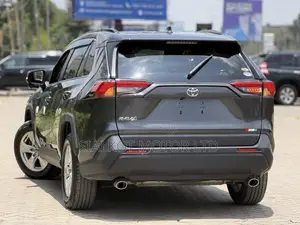 Toyota RAV4 Limited FWD 2019 Gray