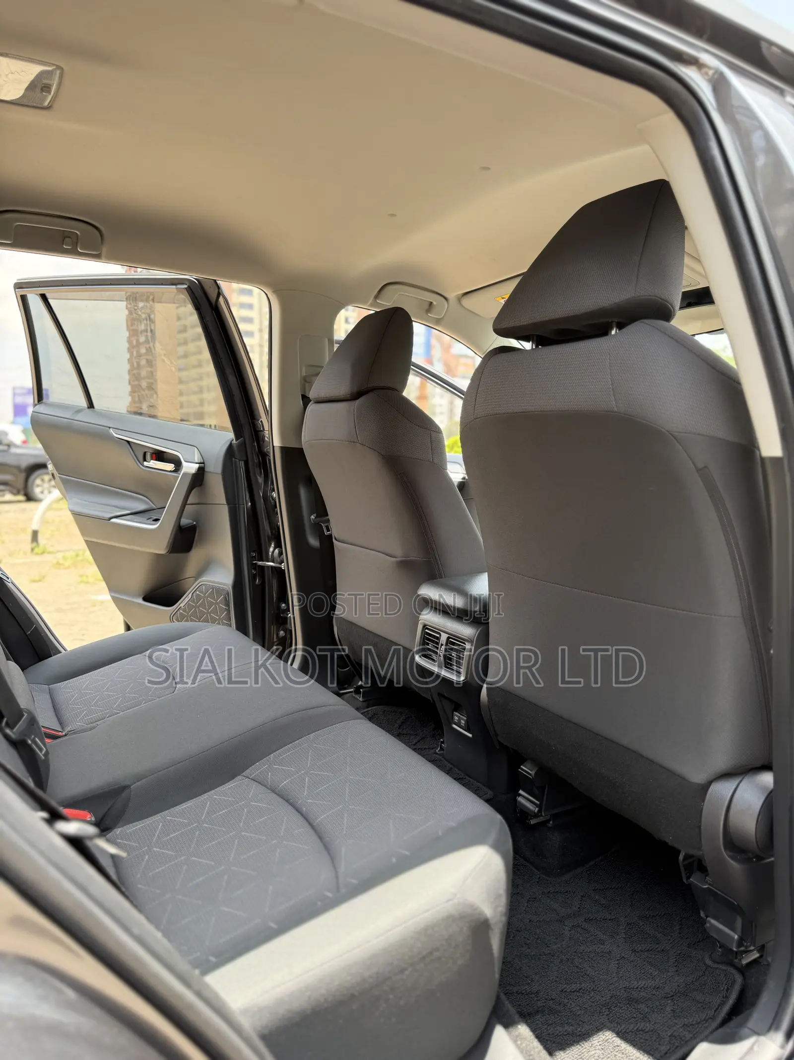 Toyota RAV4 Limited FWD 2019 Gray