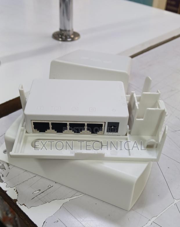4 Ports Power Over Ethernet (Poe) Extender Upto 100mbps
