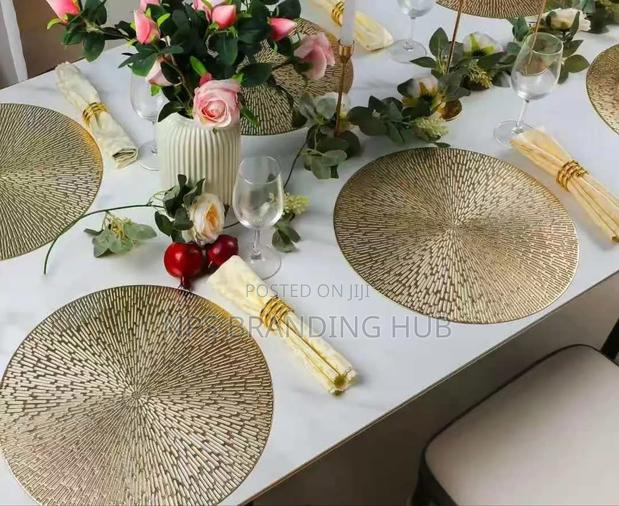 Round Table Mats
6pcs Set Nm