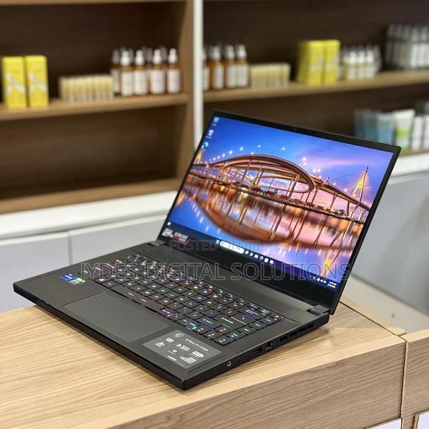 Laptop MSI 16GB Intel Core i7 SSD 512GB - thumbnail 4