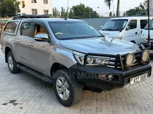 Toyota Hilux 2014 Silver