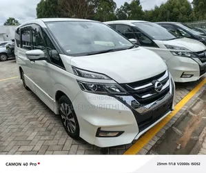 Nissan Serena 2018 White