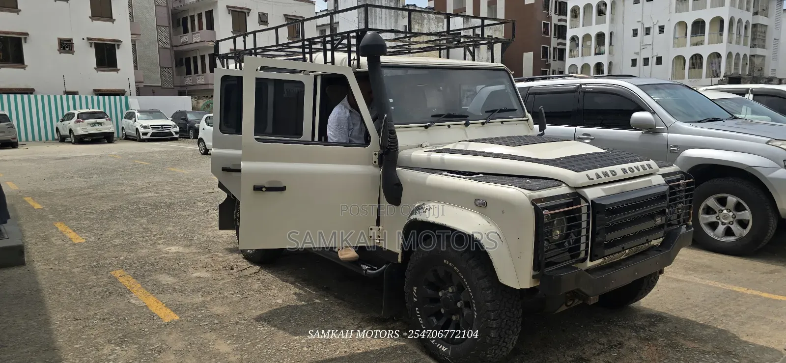 Land Rover Defender 2013 White