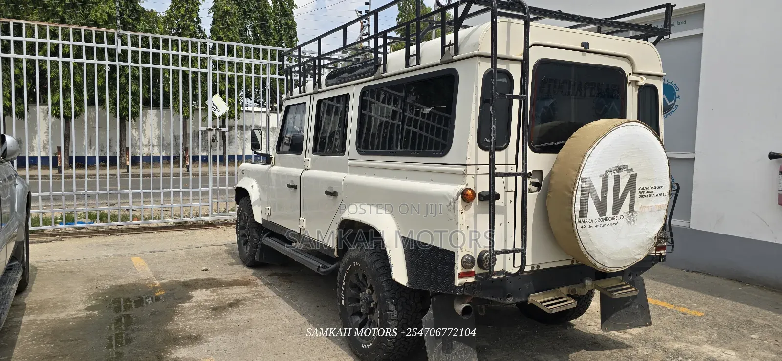 Land Rover Defender 2013 White