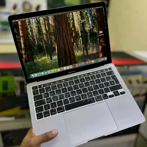 Laptop Apple MacBook Pro 2020 16GB Intel Core i7 SSD 512GB