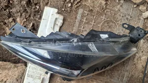 Axela Headlight (No.7)