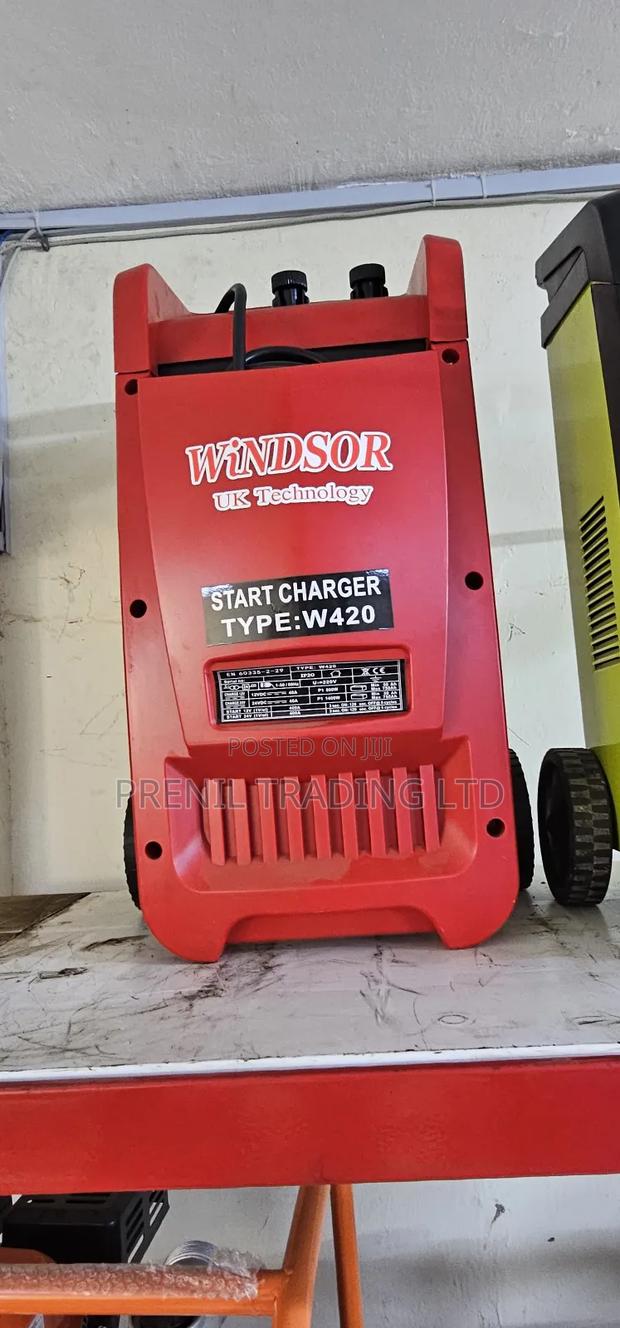 Windsor W420 Start Charger - main view