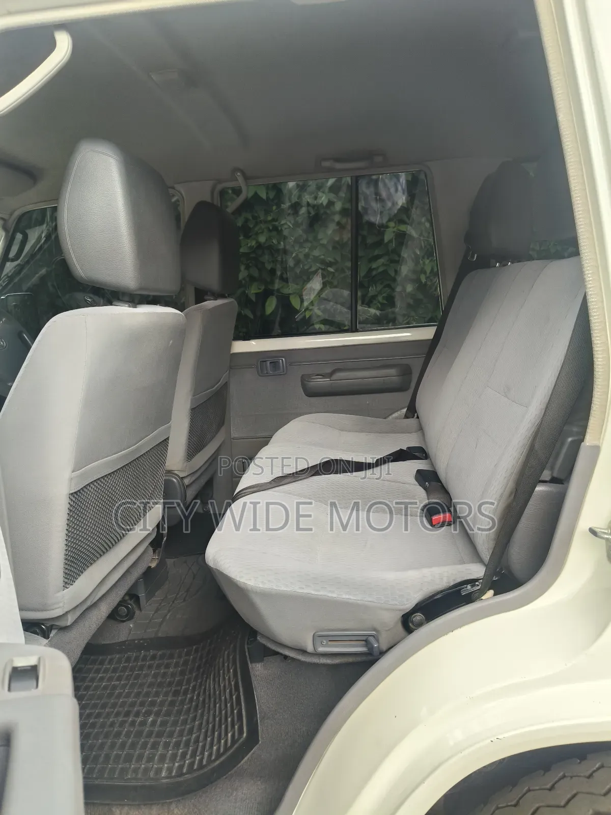 Toyota Land Cruiser 2017 White