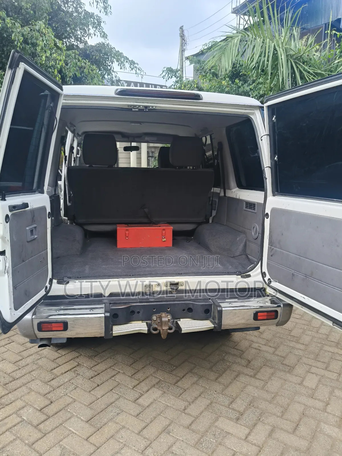 Toyota Land Cruiser 2017 White