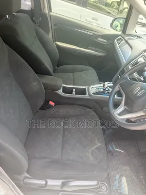 Honda Fit Shuttle 2019 Silver