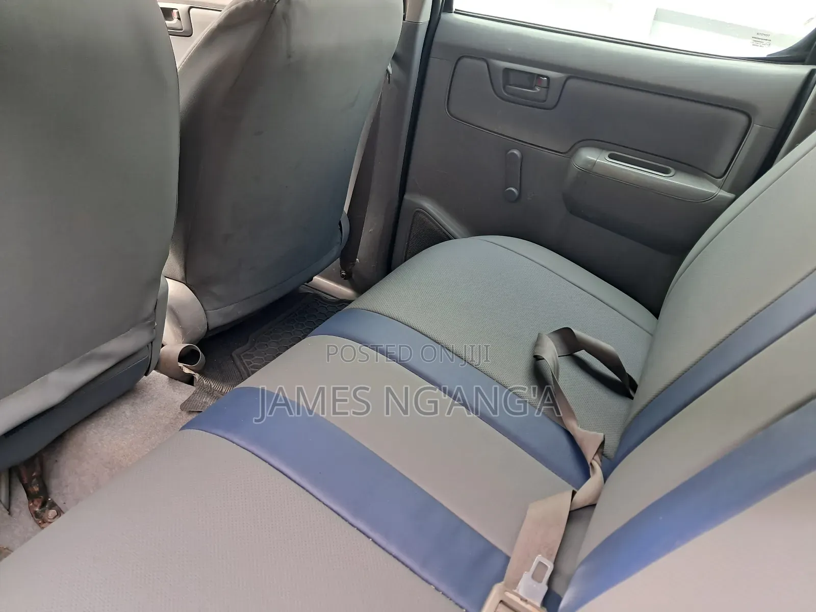 Toyota Hilux 2011 Gray