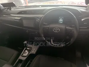 Toyota Hilux 2020 Red