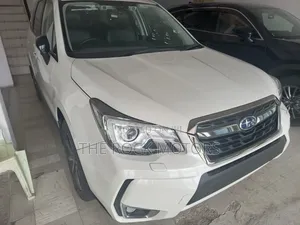 Subaru Forester 2018 White