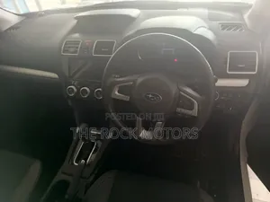 Subaru Forester 2018 White