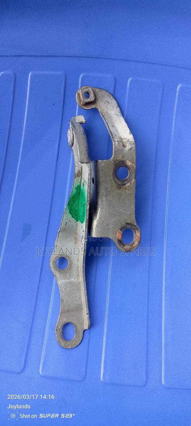 Hiace 7l 2014 Bonnet Hinges