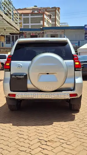 Toyota Land Cruiser Prado 2019 Silver