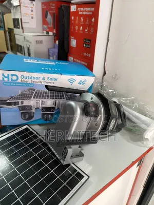 Dual Lens Resolution 4g Solar Outdoor Security CCTV