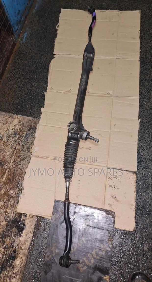 Toyota Vellfire Steering Rack