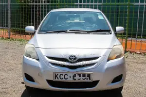 Toyota Belta 2009 Silver
